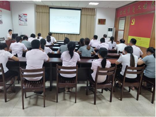 廣西裕達工程有限公司順利開展2019年工程系列 職稱申報培訓會