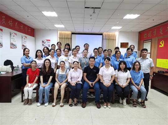    提升業(yè)務(wù)能力 打造高效團隊——商砼公司、工程公司聯(lián)合舉辦財務(wù)及統(tǒng)計員業(yè)務(wù)培訓(xùn)會 